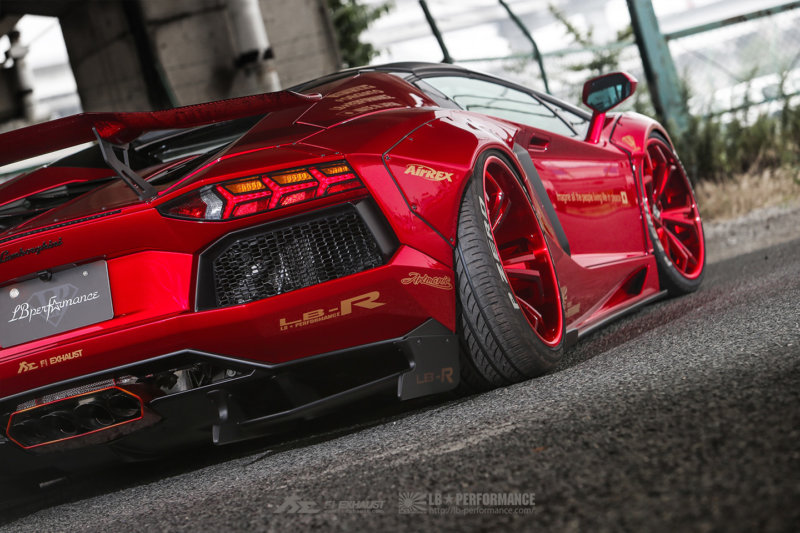 11-bloody-red-liberty-walk-lamborghini-aventador-roadster-rear-side-angle