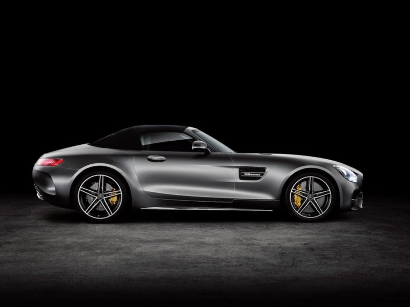 16-2018-mercedes-amg-gt-c-roadster-side-view