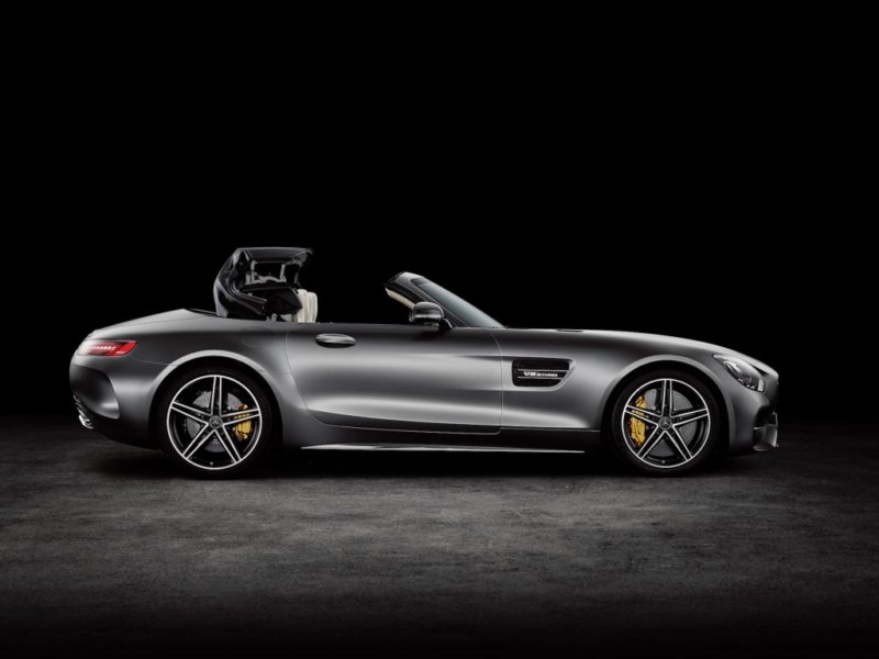 18-2018-mercedes-amg-gt-c-roadster-top-upfolding