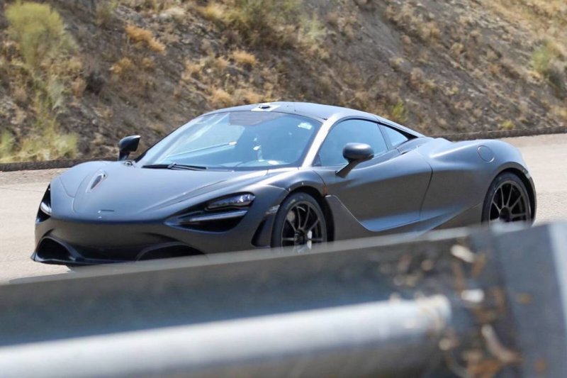 2 mclaren 650 successor p14 spied naked front side view 800x533