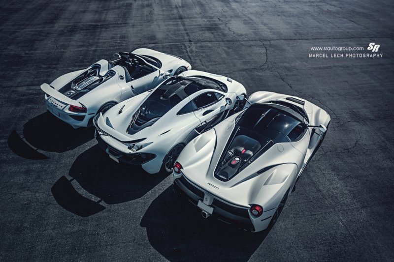 27-hypercar-trio-laferrari-mclaren-p1-porsche-p1-rear-three-quarters