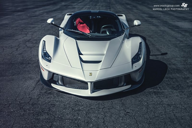 36-awesome-white-ferrari-laferrari-front-angle