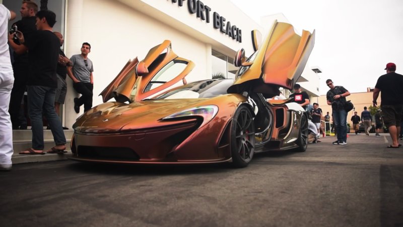 4-chameleon-carbon-fiber-mclaren-p1-mk-edition-front-side-angle-doors-up