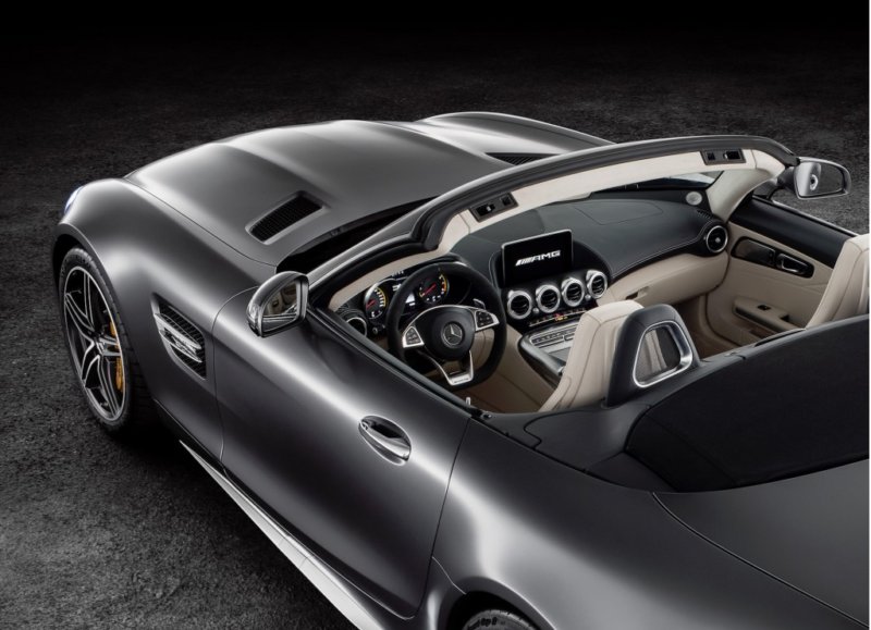 9-2018-mercedes-amg-gt-c-roadster-top-off-interior-view