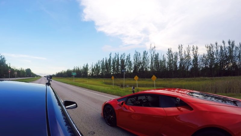 lamborghini-huracan-vs-tesla-model-s-p100d-drag-racing