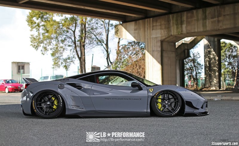 3-liberty-walk-ferrari-488-gtb-side-view