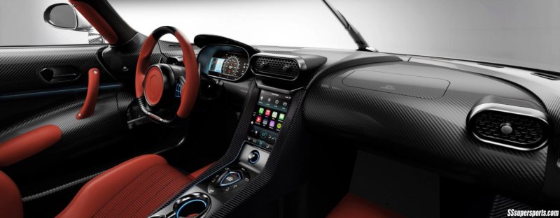 5-raven-black-koengisegg-regera-interior