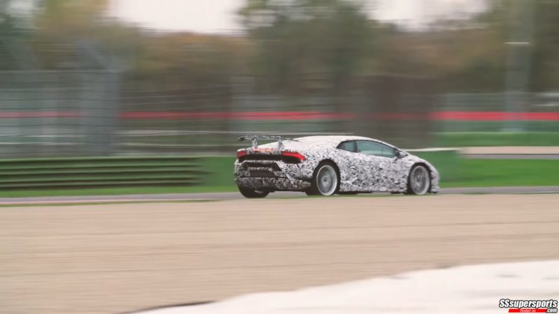 2-camouflaged-2018-lamborghini-huracan-performante-imola-track-rear-side-view