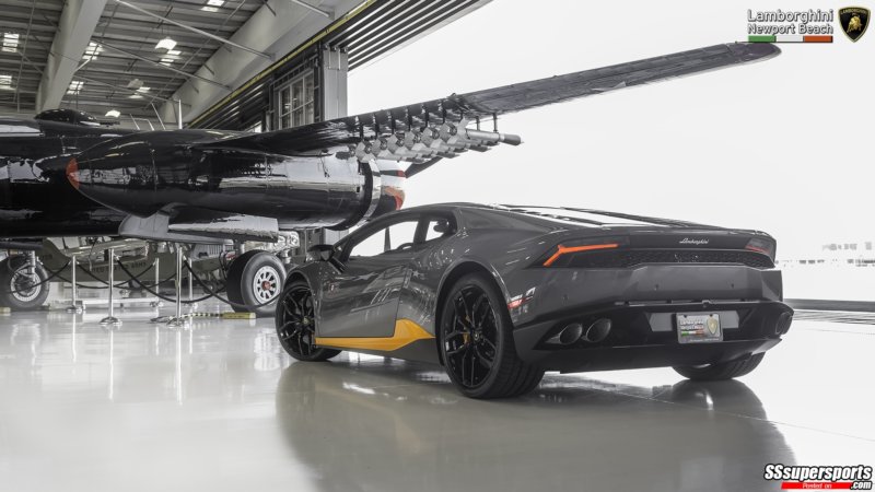 6-grigio-falco-2017-lamborghini-huracan-lp610-4-avio-rear-side-view-black-fighter-plane