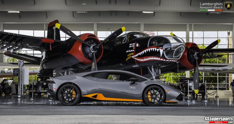 9-grigio-falco-2017-lamborghini-huracan-lp610-4-avio-side-view-black-red-attack-bomber-douglas a-26-Invader