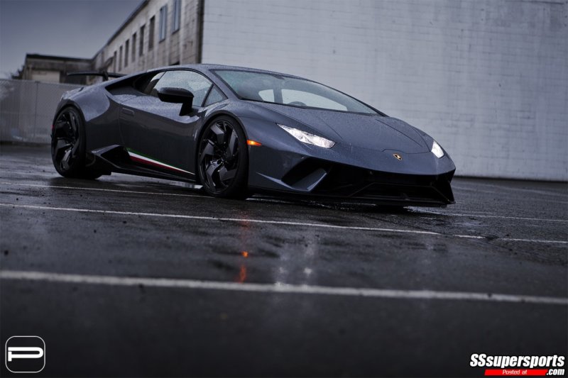 1-grey-lamborghini-huracan-performante-on-pur-wheels