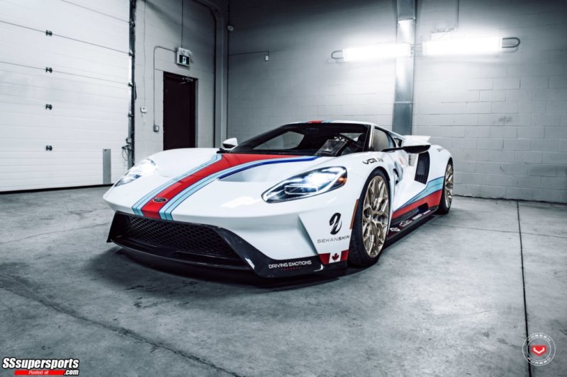 1-martini-racing-ford-gt-on-vossen-wheels