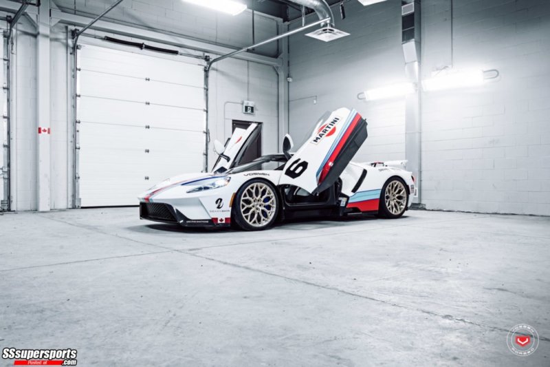 18-martini-racing-ford-gt-on-vossen-wheels