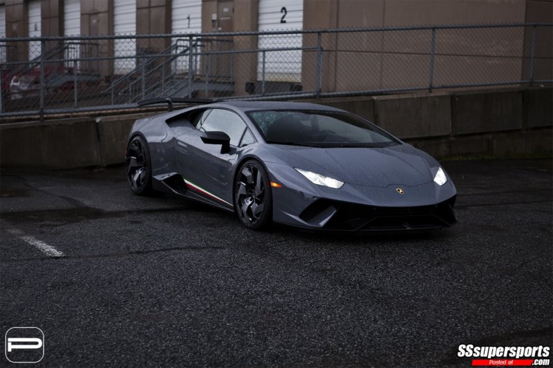 4-grey-lamborghini-huracan-performante-on-pur-wheels