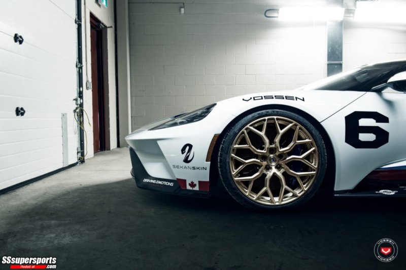 6-martini-racing-ford-gt-on-vossen-wheels
