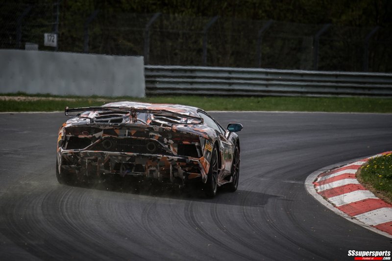 2019-lamborghini-aventador-svj-nurburgring-lap-record-2