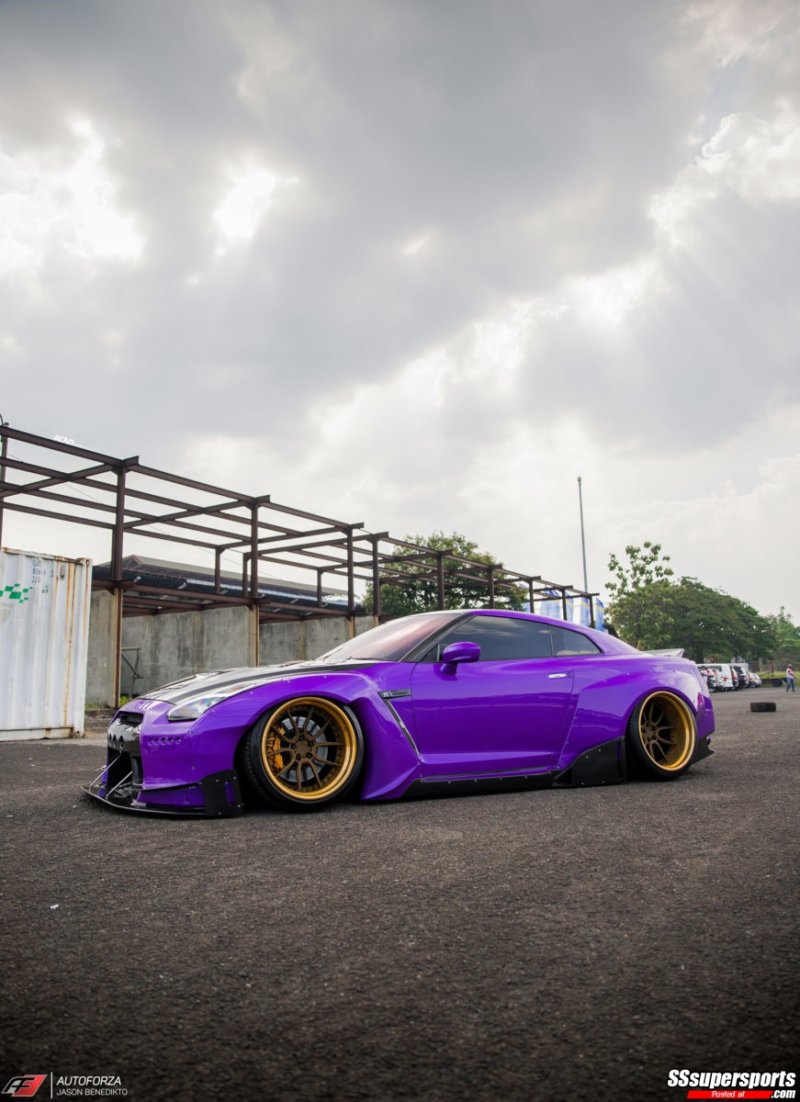 11-purple-pandem-rocket-bunny-nissan-gtr-r35-nismo-on-adv1-wheels-side-angle