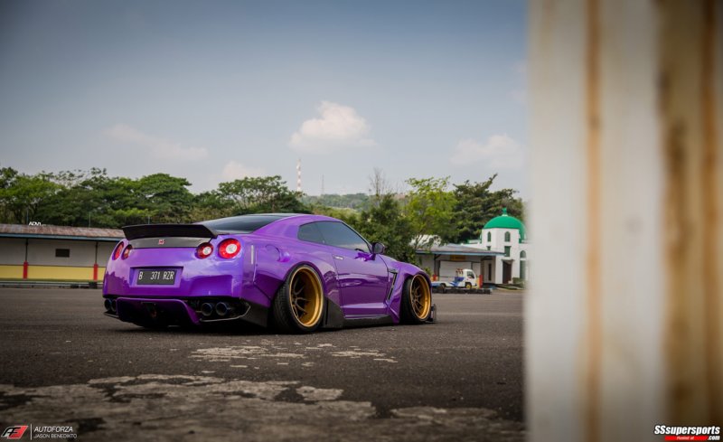 5-purple-pandem-rocket-bunny-nissan-gtr-r35-nismo-on-adv1-wheels-rear-side