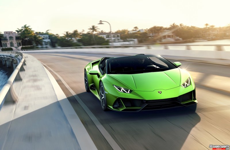 3-verde-selvans-lamborghini-huracan-evo-spyder-front-three-quarters-on-the-road